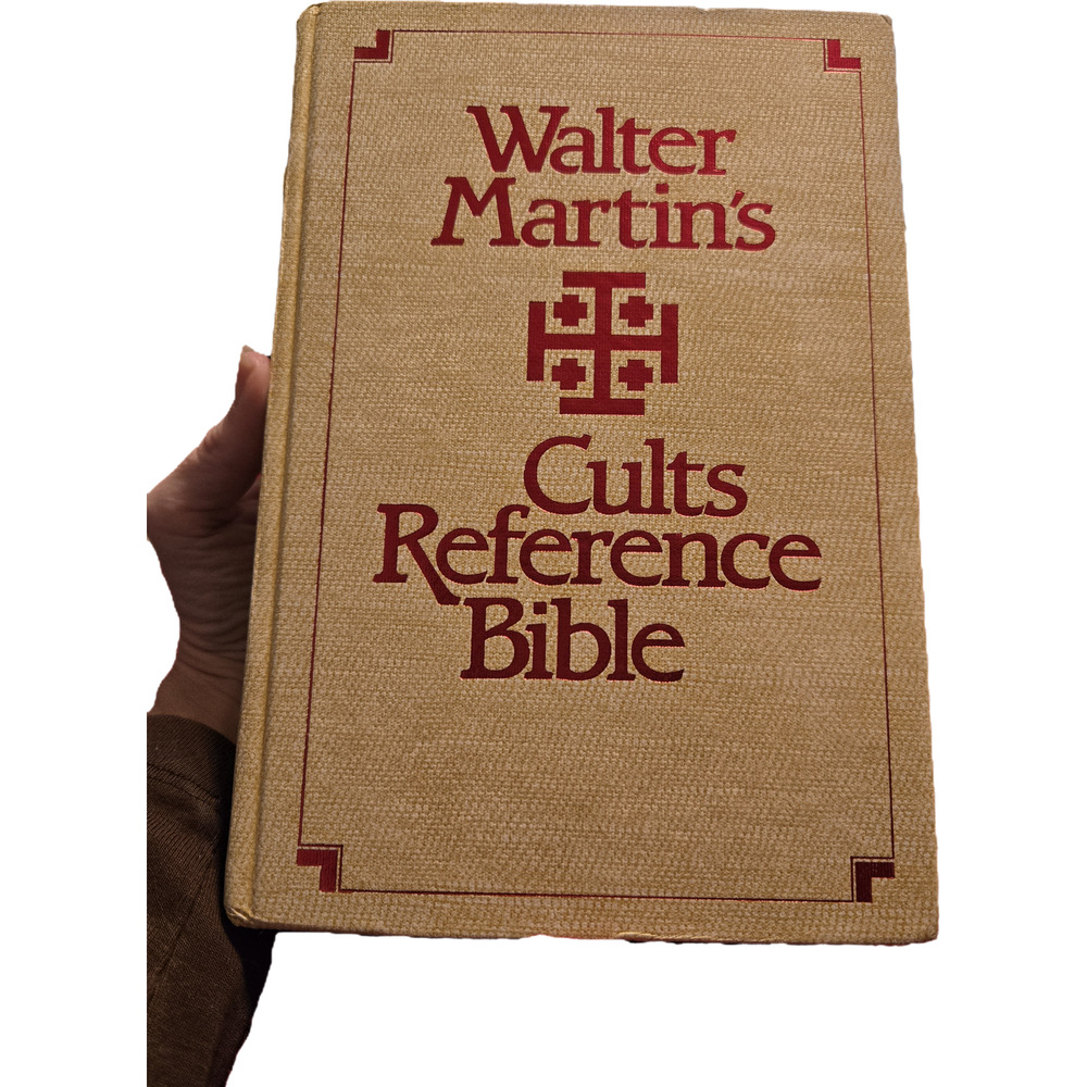 WALTER MARTIN'S CULTS REFERENCE BIBLE Apologetics Hardcover Commentary